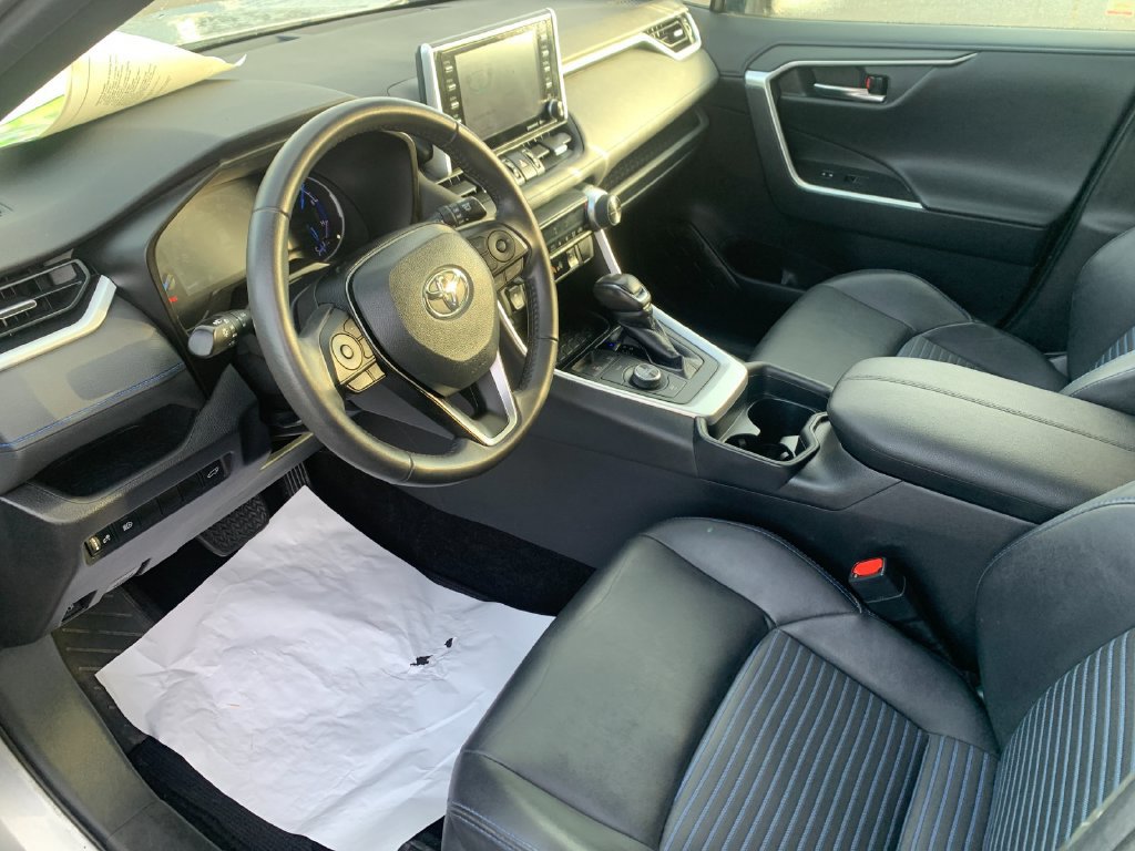 Used 2019 Toyota RAV4 XSE w/ Carpet Mat Package AWD/4WD image 11