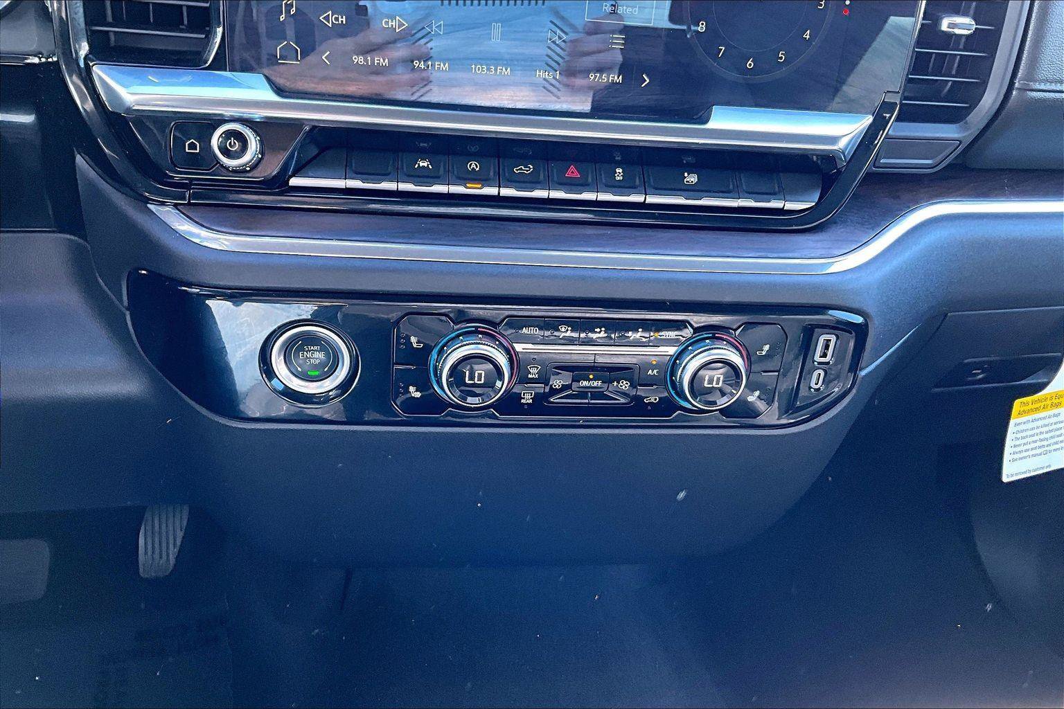 Used 2024 GMC Sierra 1500 SLT AWD/4WD image 31