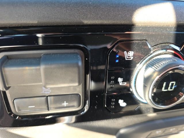 Used 2025 Chevrolet Silverado 2500 LTZ w/ LTZ Premium Package image 23