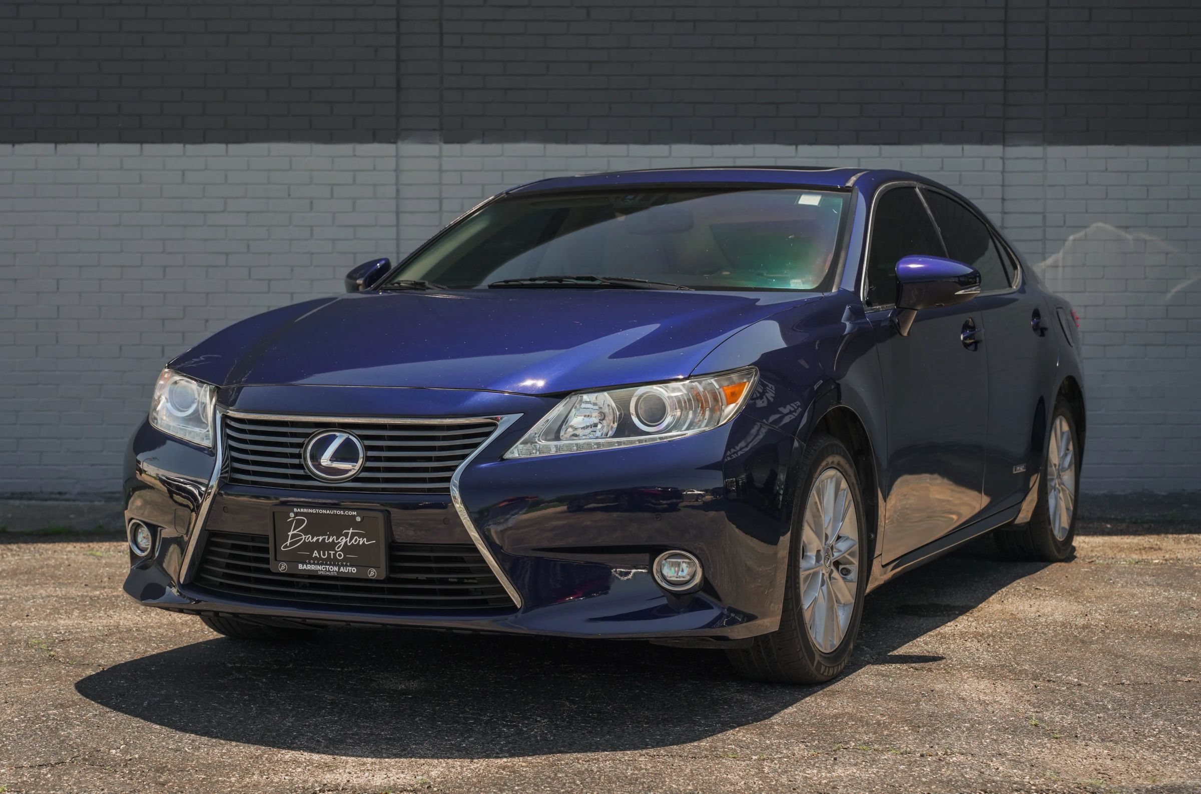 Used 2015 Lexus ES 300h w/ Navigation System Package