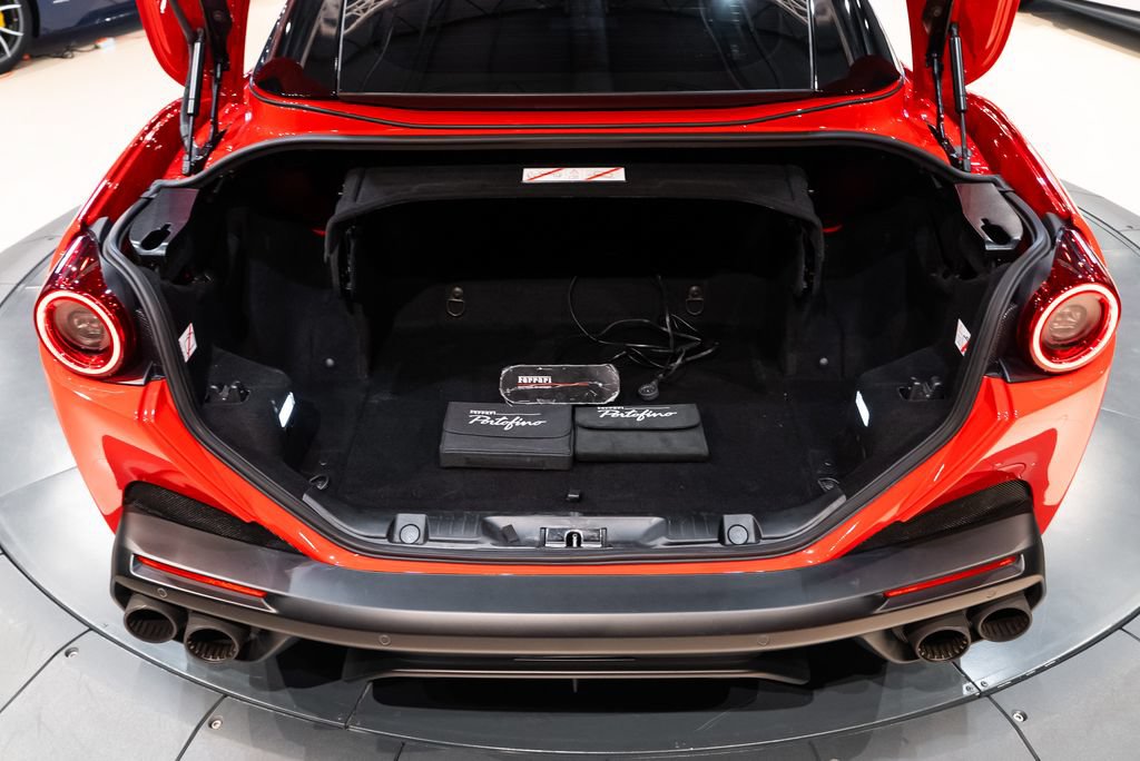 Certified 2020 Ferrari Portofino RWD image 23