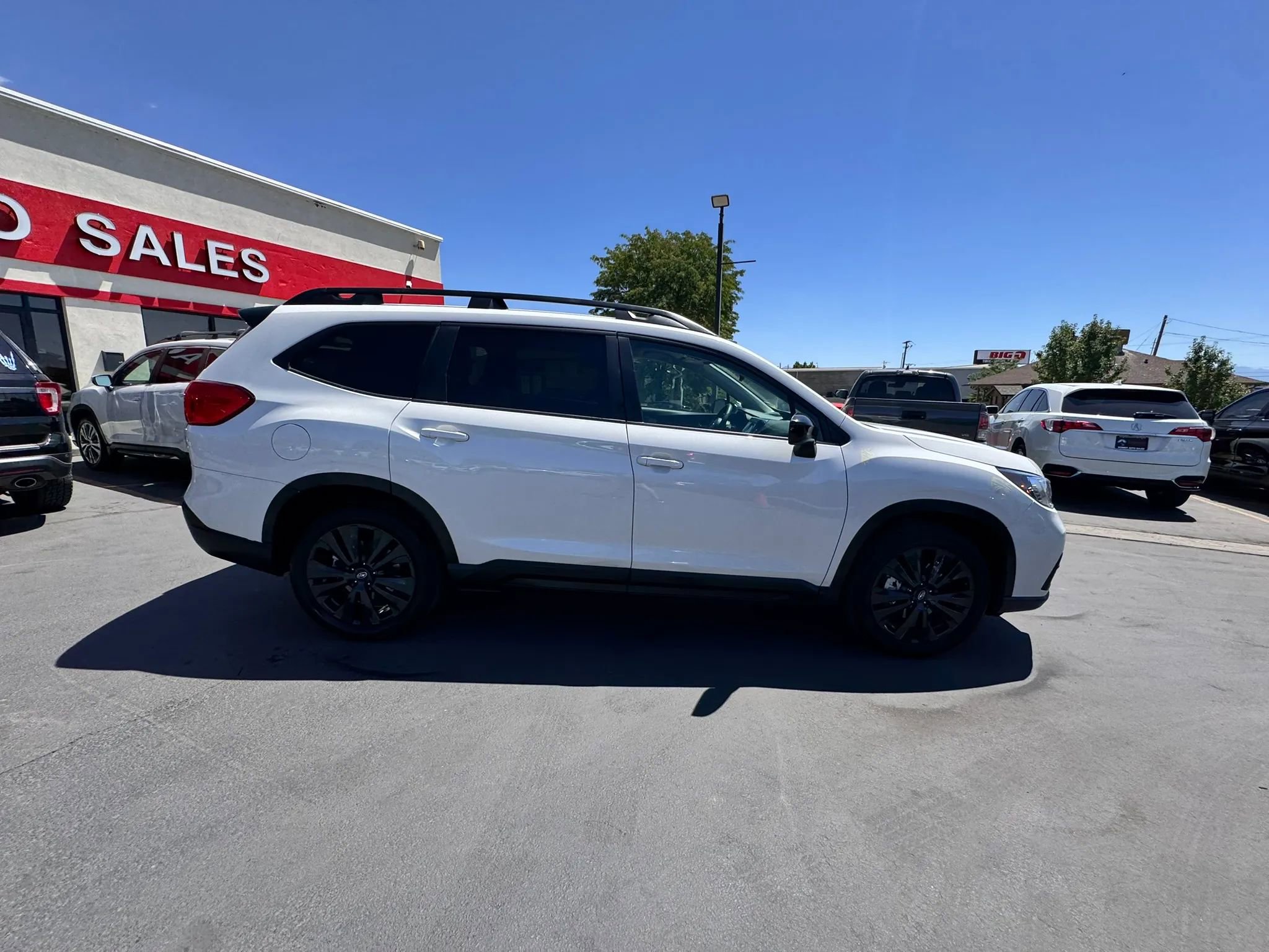 Used 2022 Subaru Ascent Onyx Edition image 3