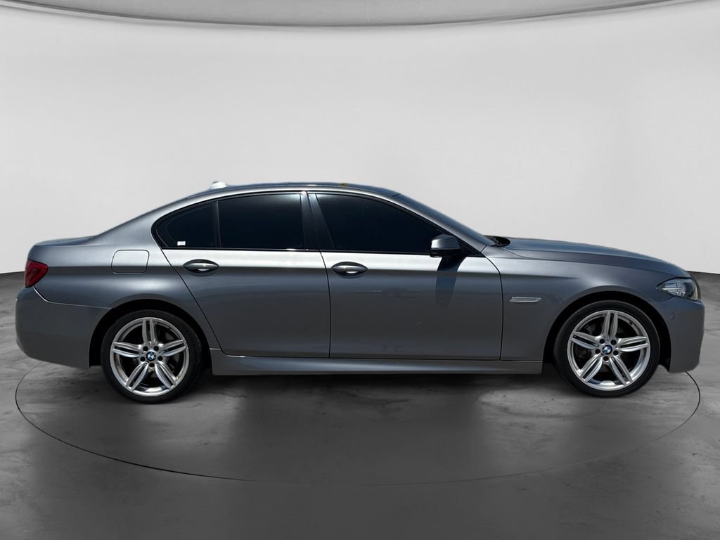 Used 2014 BMW 550i xDrive Sedan AWD/4WD image 10