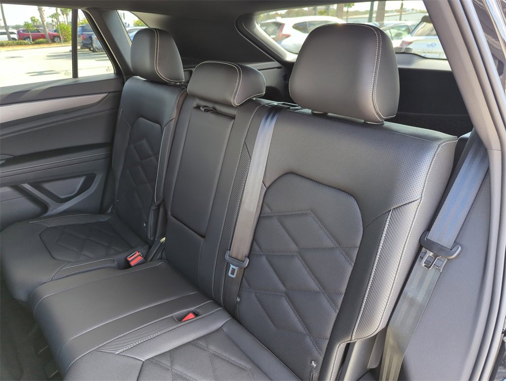 New 2026 Volkswagen Atlas Cross Sport SE image 29