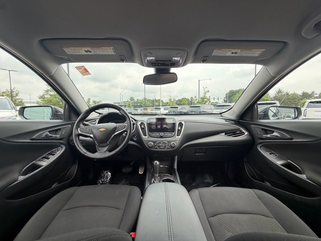 Used 2016 Chevrolet Malibu LT FWD image 8