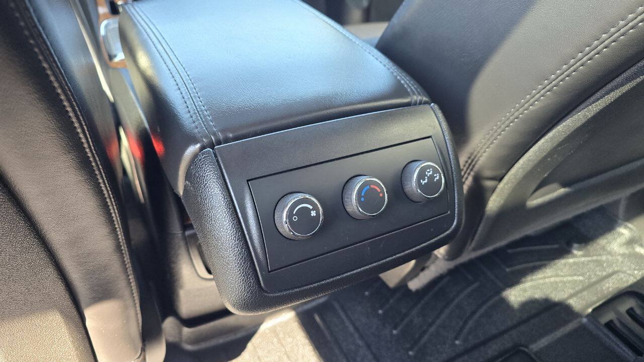 Used 2012 Buick Enclave Leather AWD/4WD image 17