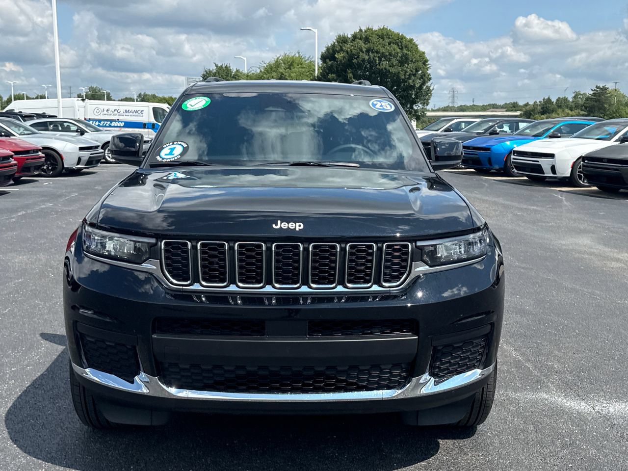 Used 2025 Jeep Grand Cherokee L Laredo AWD/4WD image 9