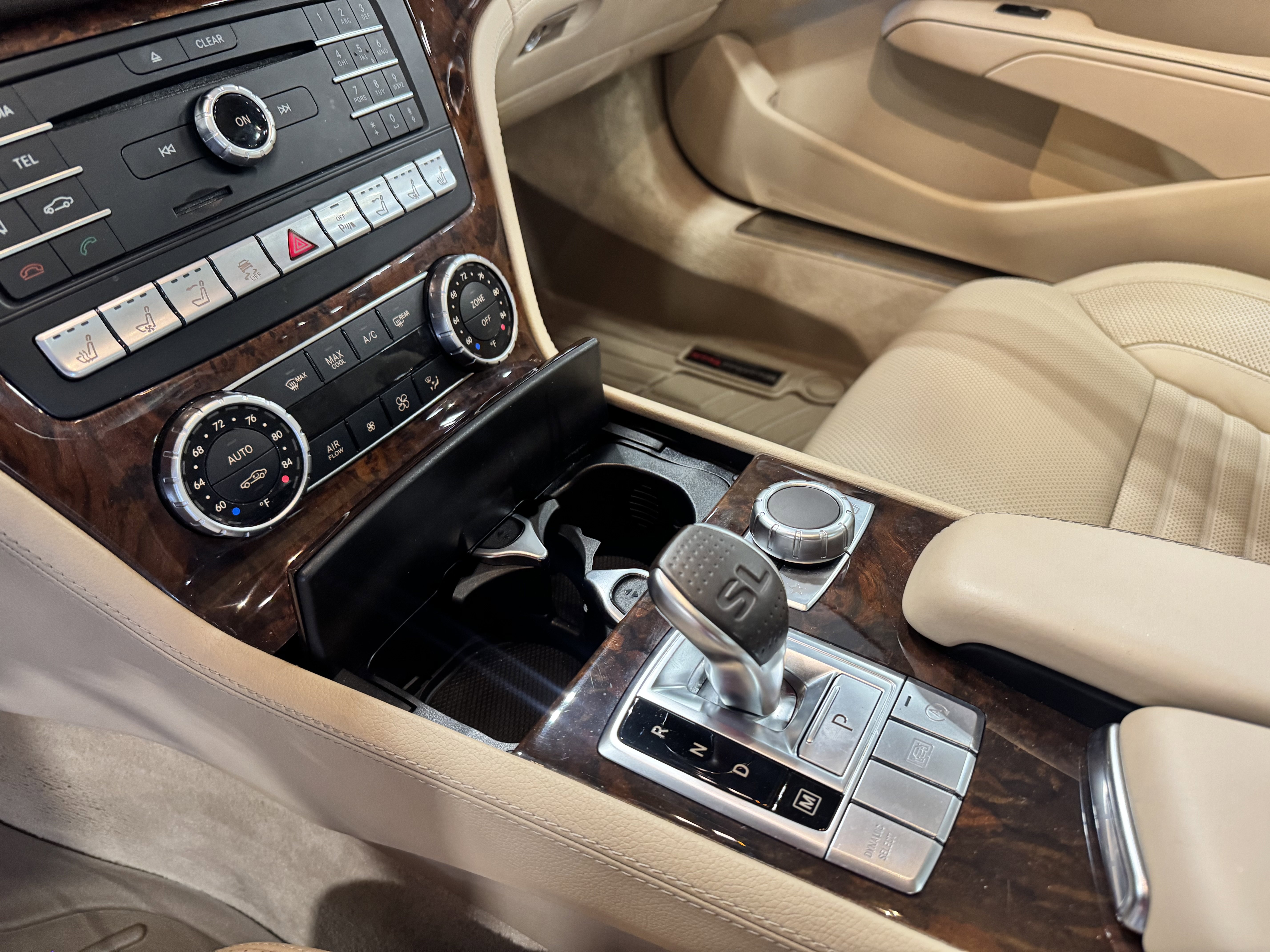 Used 2020 Mercedes-Benz SL 550 w/ Driver Assistance Package image 12