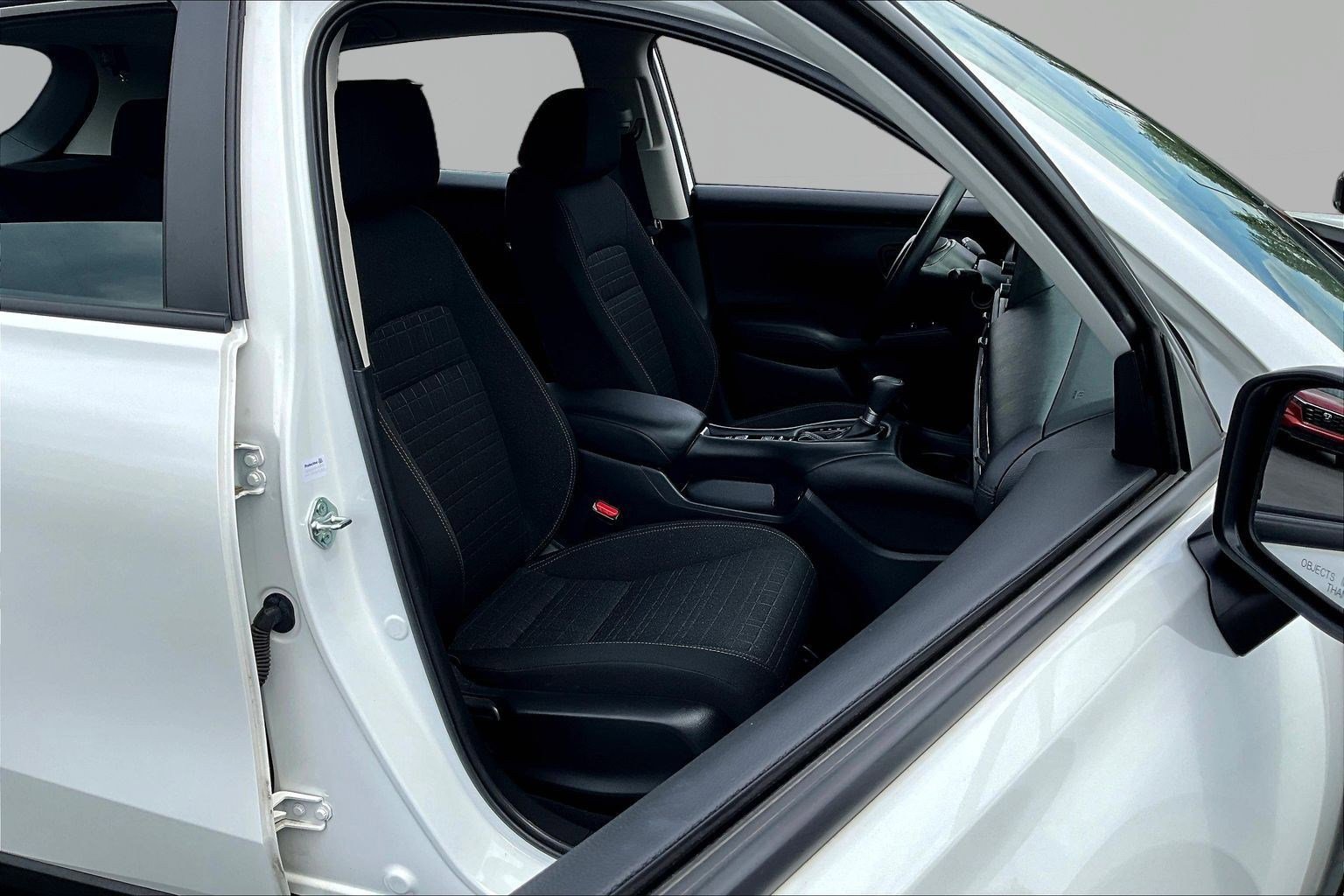 Used 2024 Honda HR-V LX image 26