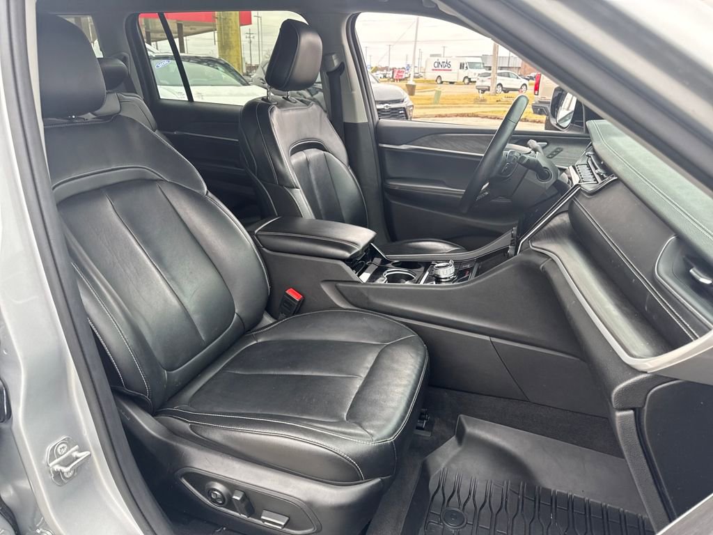 Used 2021 Jeep Grand Cherokee L Limited image 13