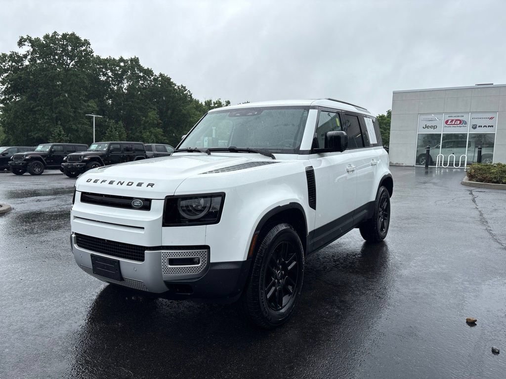 Used 2025 Land Rover Defender 110 S AWD/4WD image 10