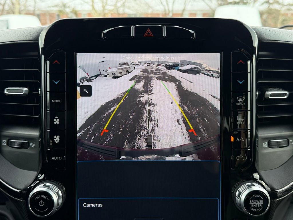 Used 2022 RAM 1500 Limited w/ Body-Colour Bumper Group image 24