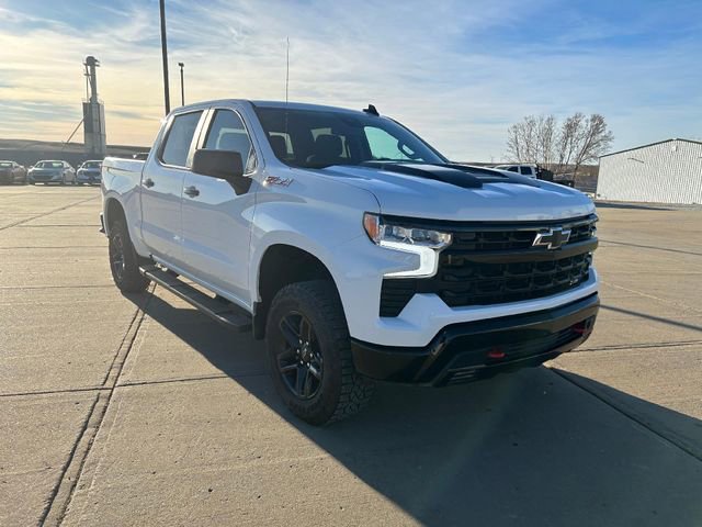Used 2023 Chevrolet Silverado 1500 LT Trail Boss image 3