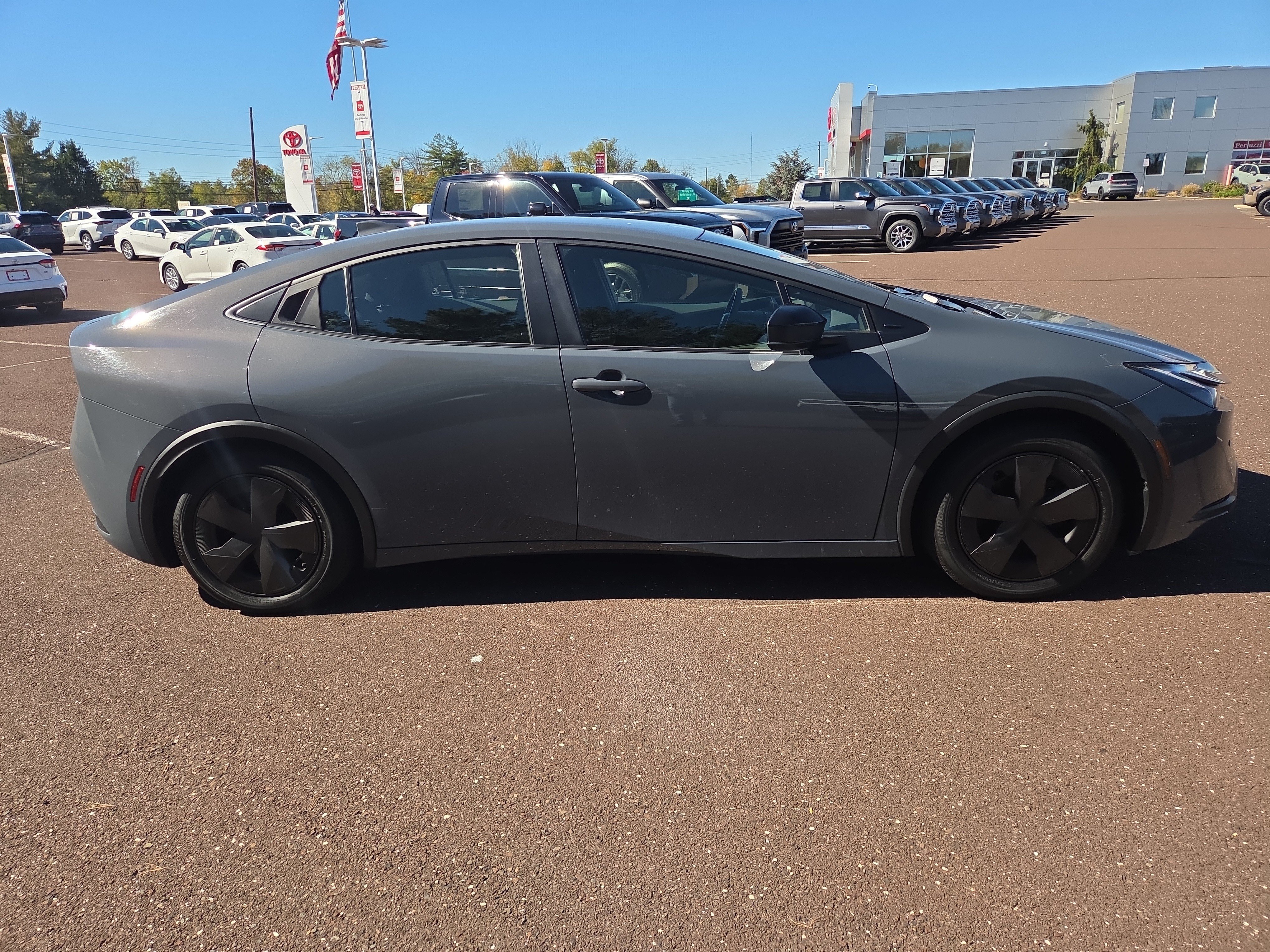 Certified 2025 Toyota Prius LE FWD image 2