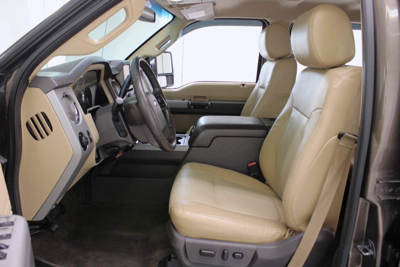 Used 2015 Ford F250 Lariat w/ Chrome Package AWD/4WD image 32