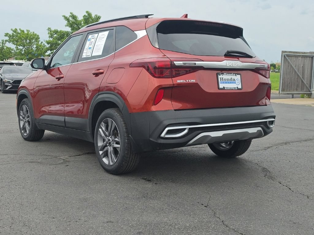 Used 2023 Kia Seltos S w/ Navigation Package FWD image 5