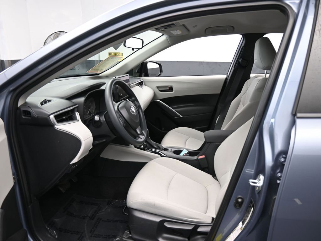 Used 2023 Toyota Corolla Cross L image 11