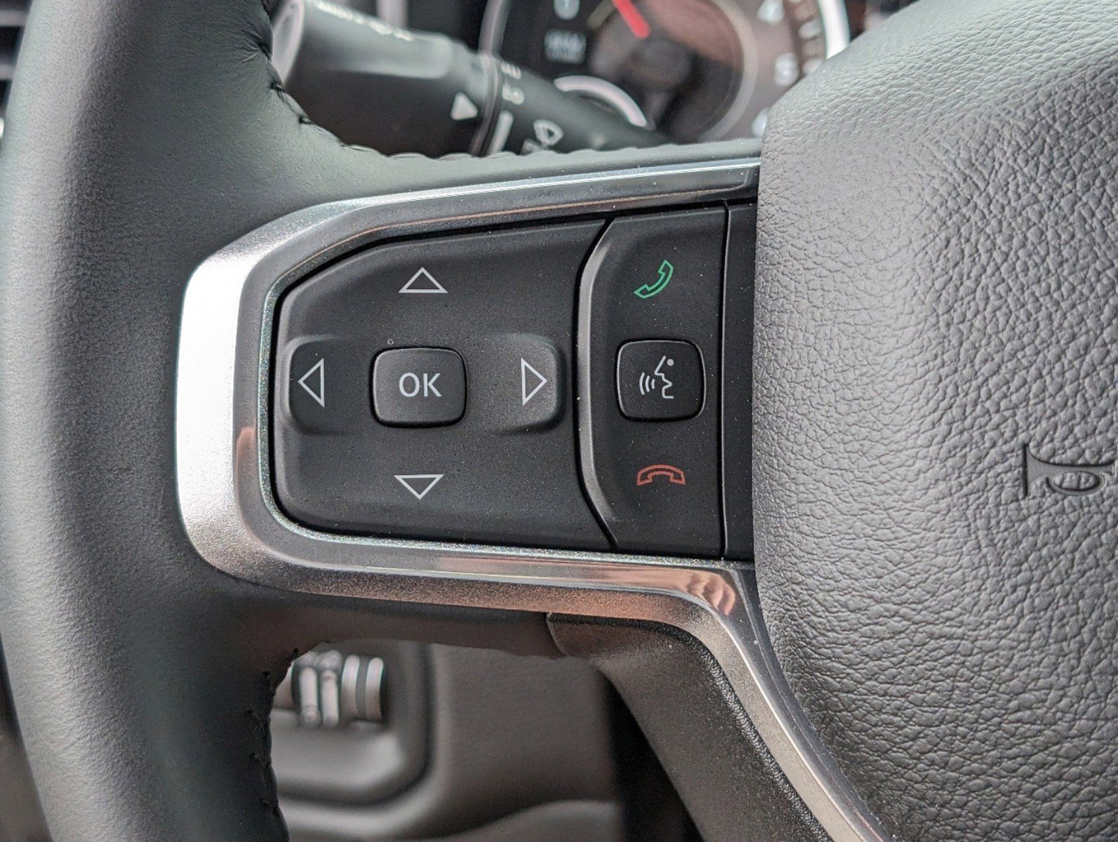 New 2023 RAM 1500 Laramie image 22