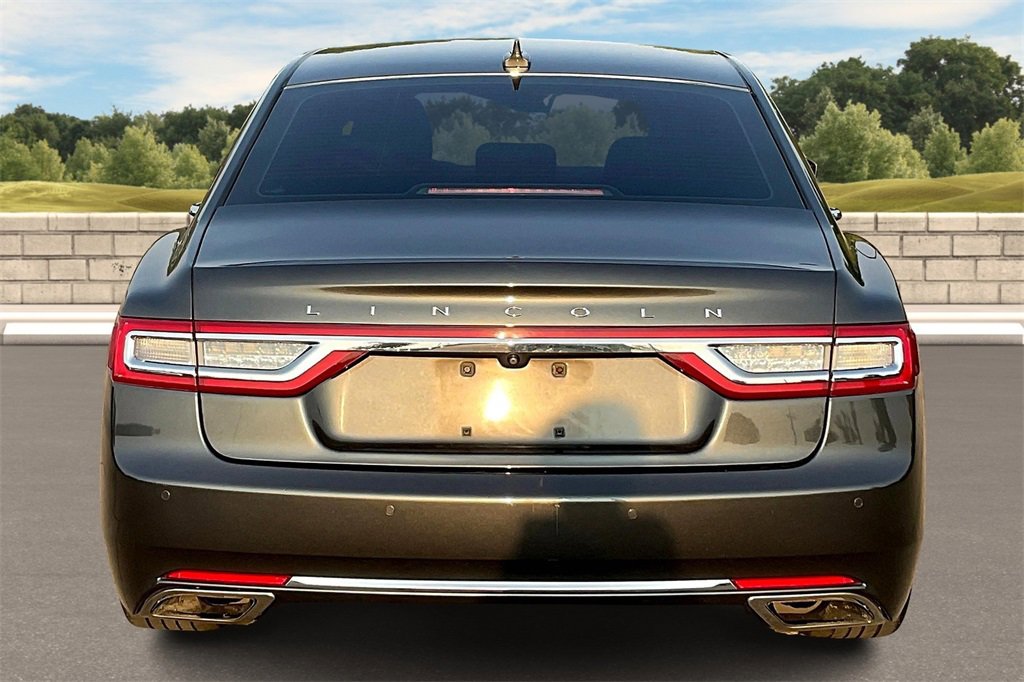 Used 2019 Lincoln Continental Premiere image 4