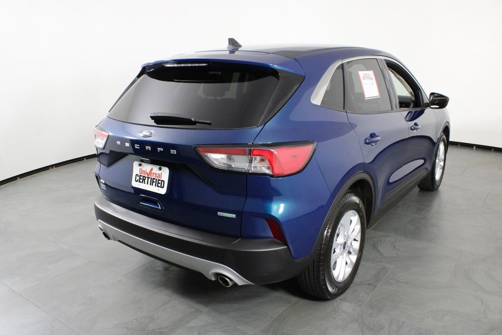 Used 2020 Ford Escape SE image 16