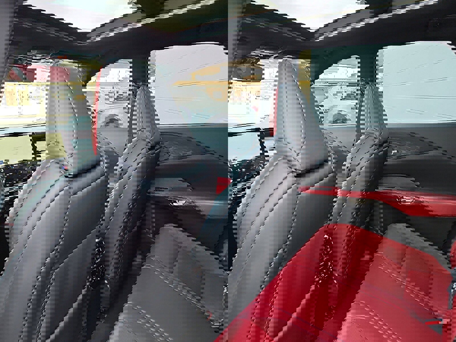 Used 2024 Lexus RX 500h F Sport w/ Convenience Package image 6