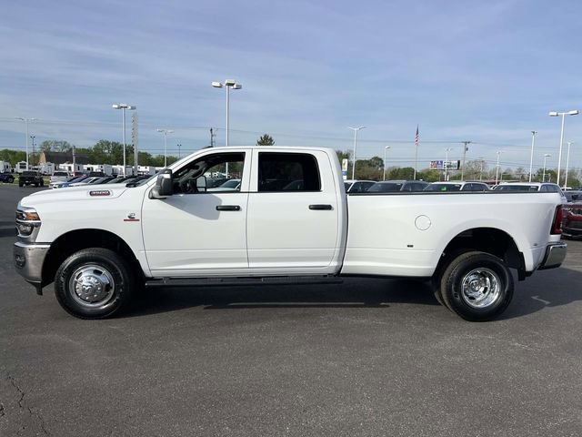 New 2026 RAM 3500 Tradesman AWD/4WD image 4