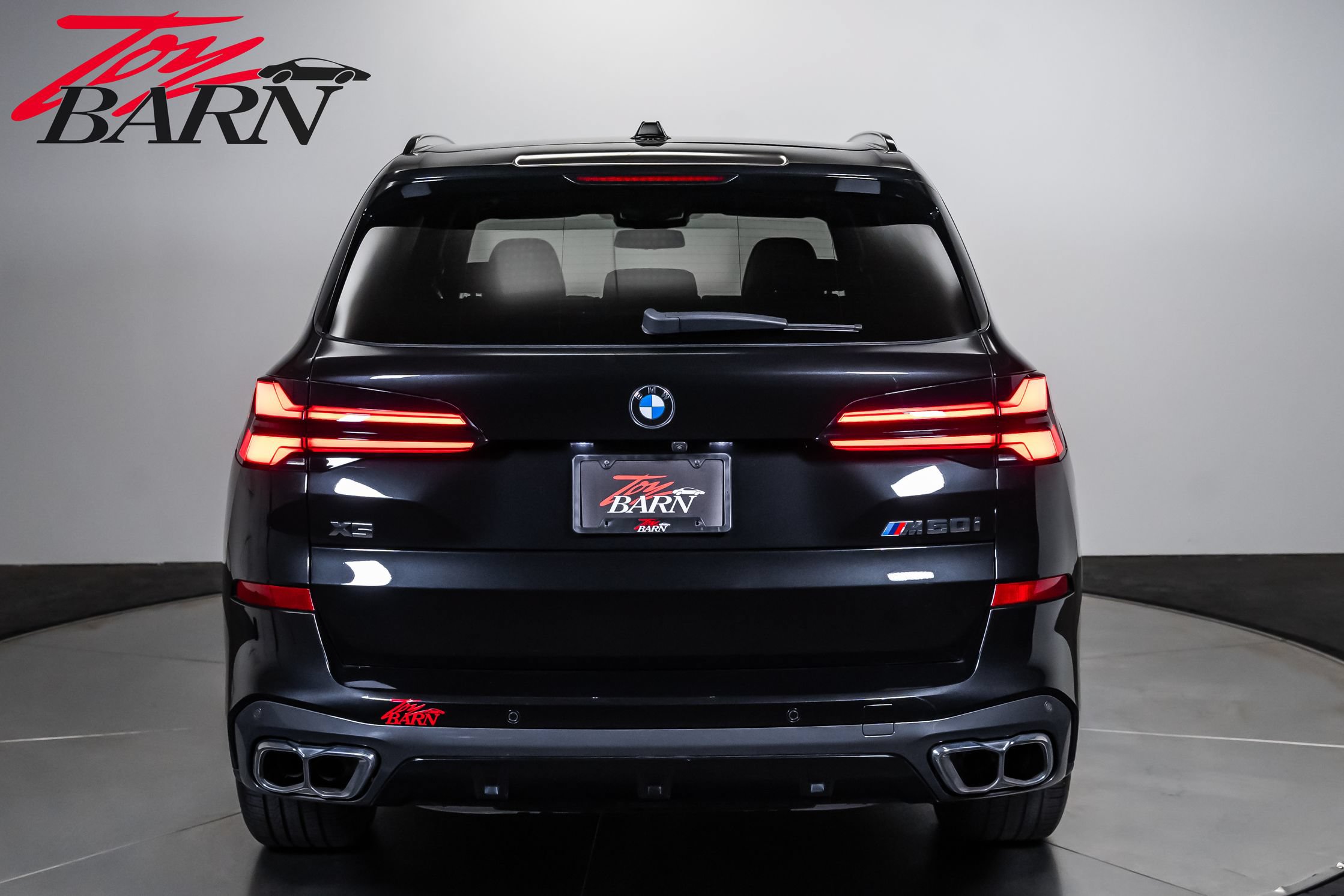 Used 2024 BMW X5 M60i w/ Climate Comfort Package AWD/4WD image 4