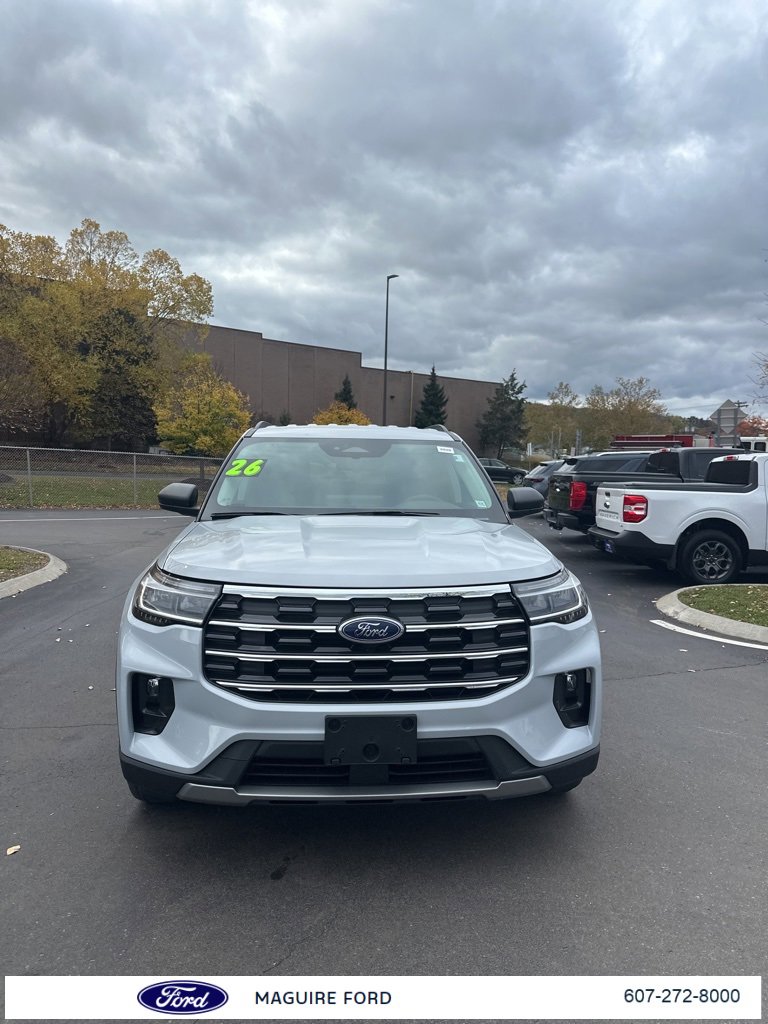 New 2026 Ford Explorer Active w/ Active Comfort Package image 2