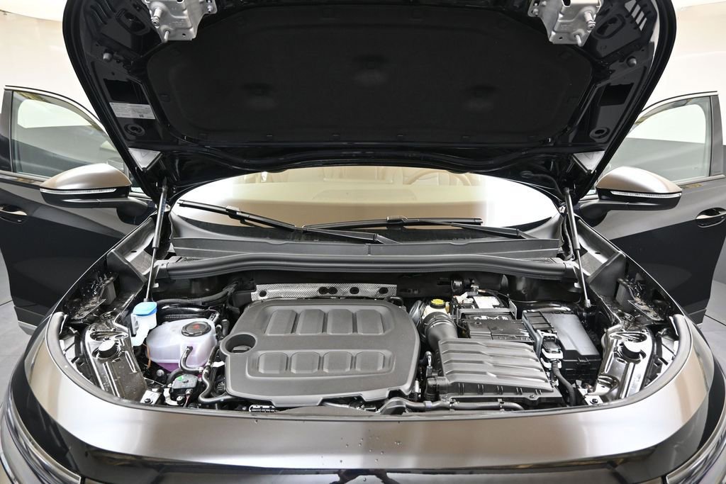 New 2026 Volkswagen Tiguan SE AWD/4WD image 9