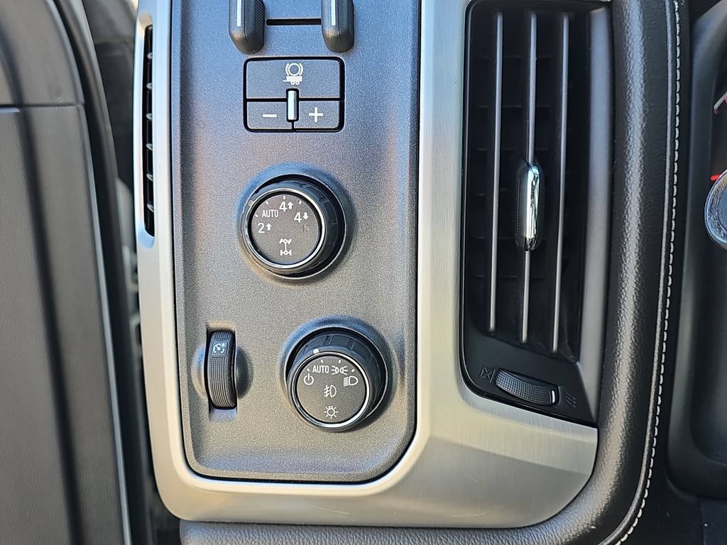 Used 2014 GMC Sierra 1500 SLT w/ SLT Crew Cab Value Package AWD/4WD image 31