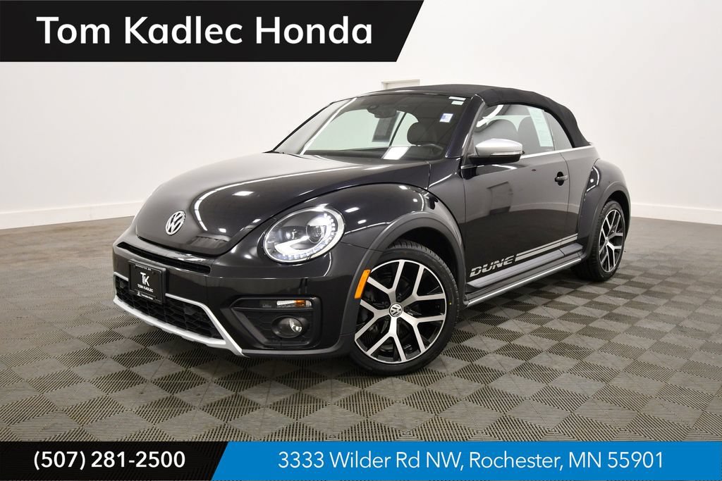 Used 2018 Volkswagen Beetle 2.0T Dune FWD image 1