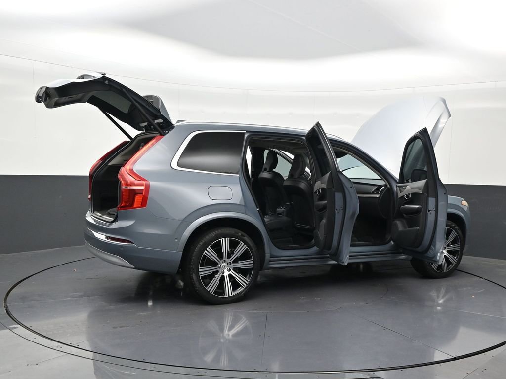 Used 2022 Volvo XC90 T8 Inscription w/ Advanced Package AWD/4WD image 32