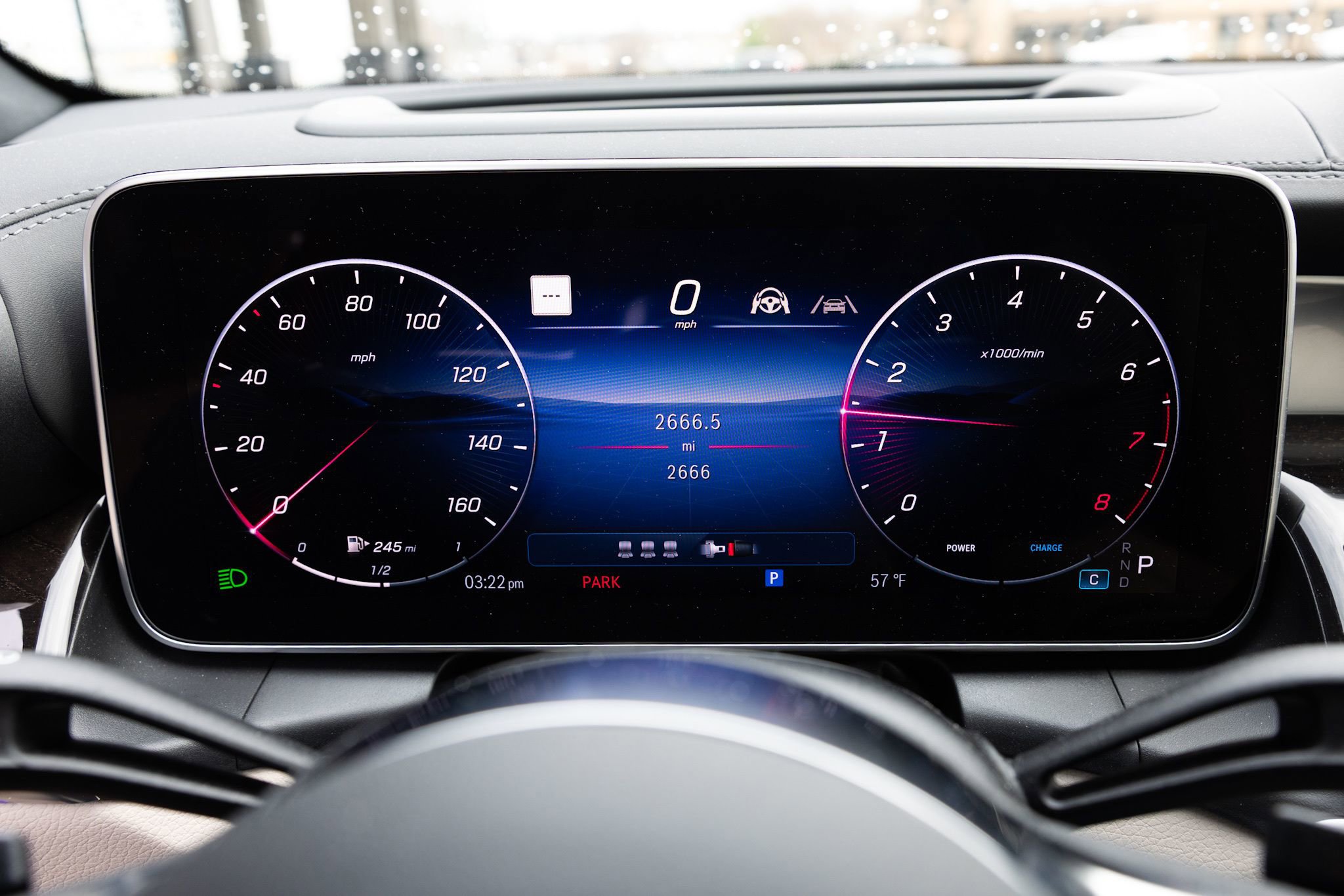 Used 2025 Mercedes-Benz GLC 300 4MATIC image 8