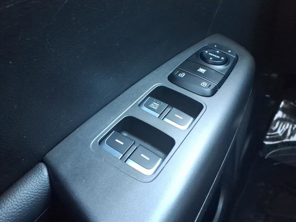 Used 2019 Kia Sportage LX image 24