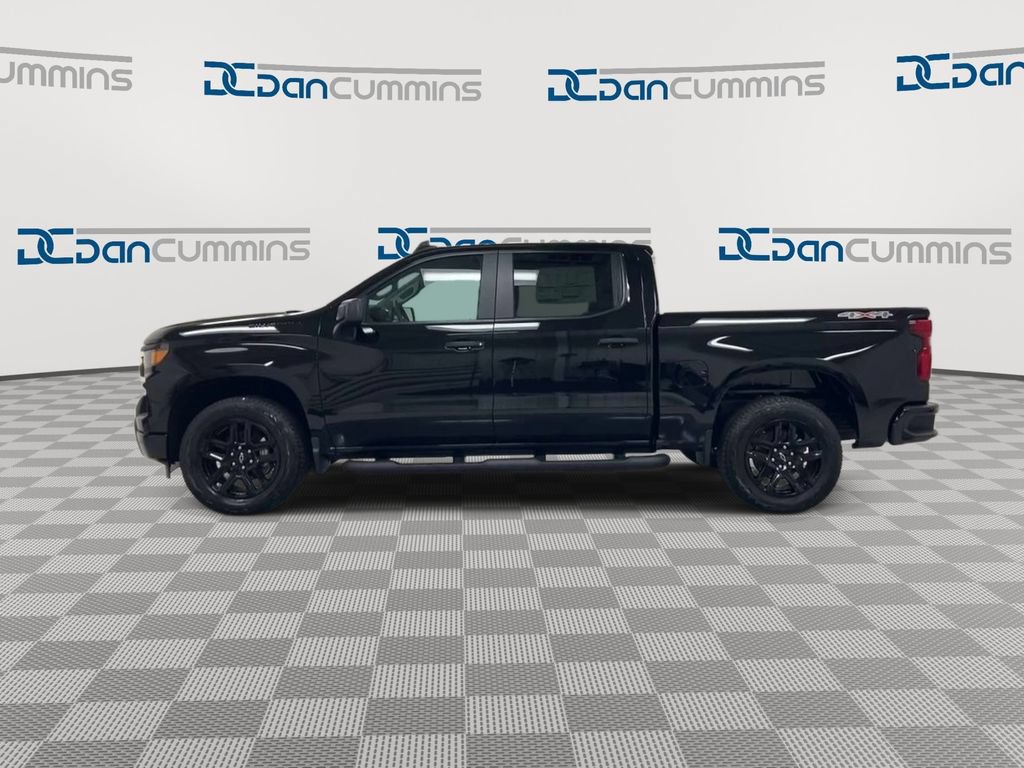 Used 2024 Chevrolet Silverado 1500 Custom w/ Turbomax Blackout Package AWD/4WD image 5