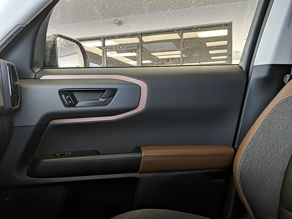 Used 2024 Ford Bronco Sport Outer Banks w/ Tech Package image 22