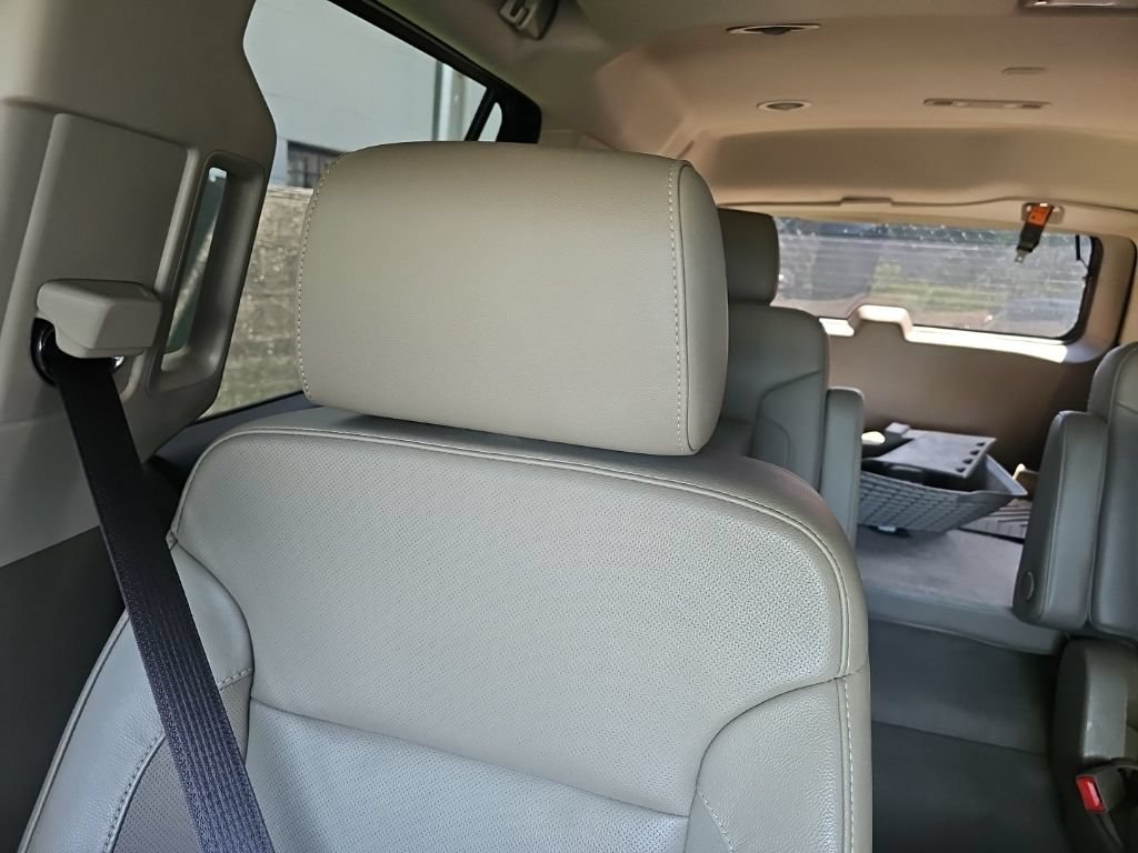 Used 2019 Chevrolet Tahoe Premier AWD/4WD image 16