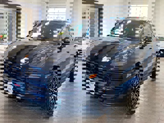 Used 2024 Porsche Macan image 4