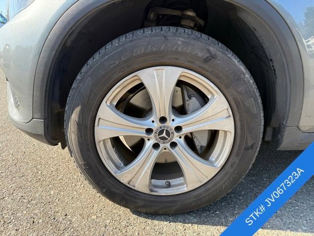 Used 2018 Mercedes-Benz GLC 300 4MATIC image 3