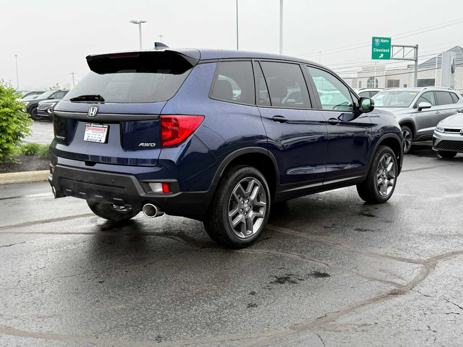 Used 2023 Honda Passport EX-L image 4