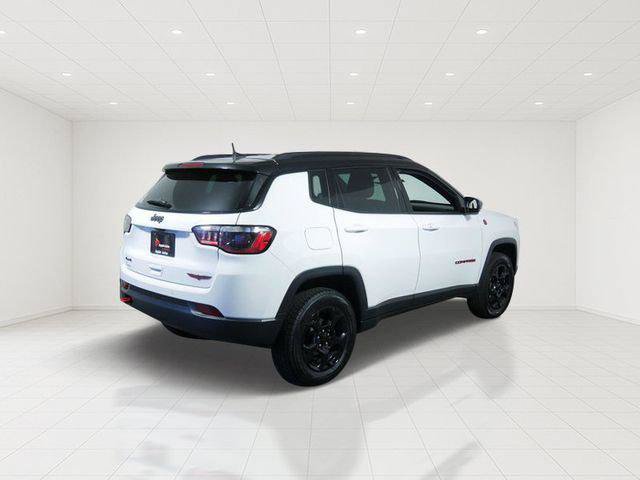 Certified 2023 Jeep Compass Trailhawk AWD/4WD image 7