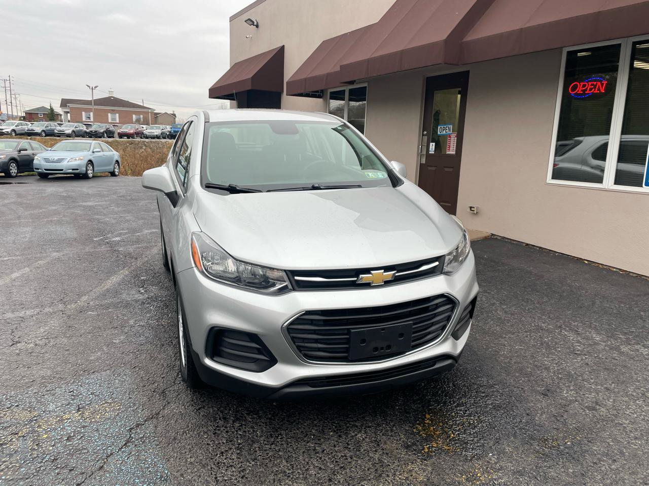 Used 2018 Chevrolet Trax LS AWD/4WD image 2