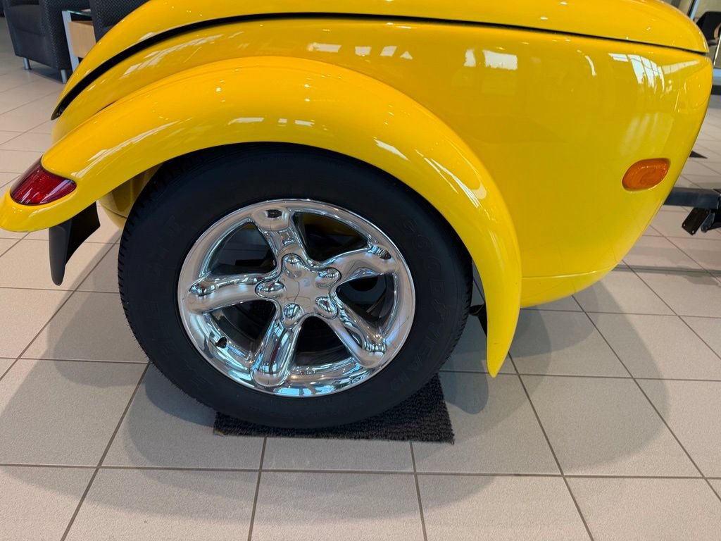 Used 2002 Chrysler Prowler RWD image 25