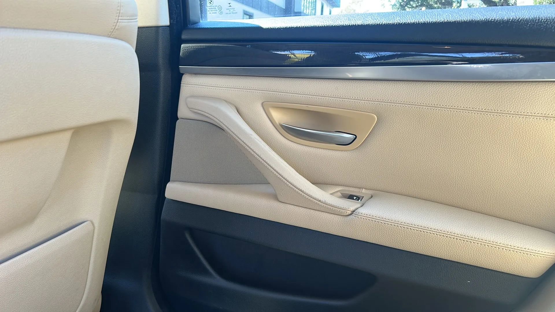 Used 2016 BMW 535i Sedan w/ Luxury Line image 24