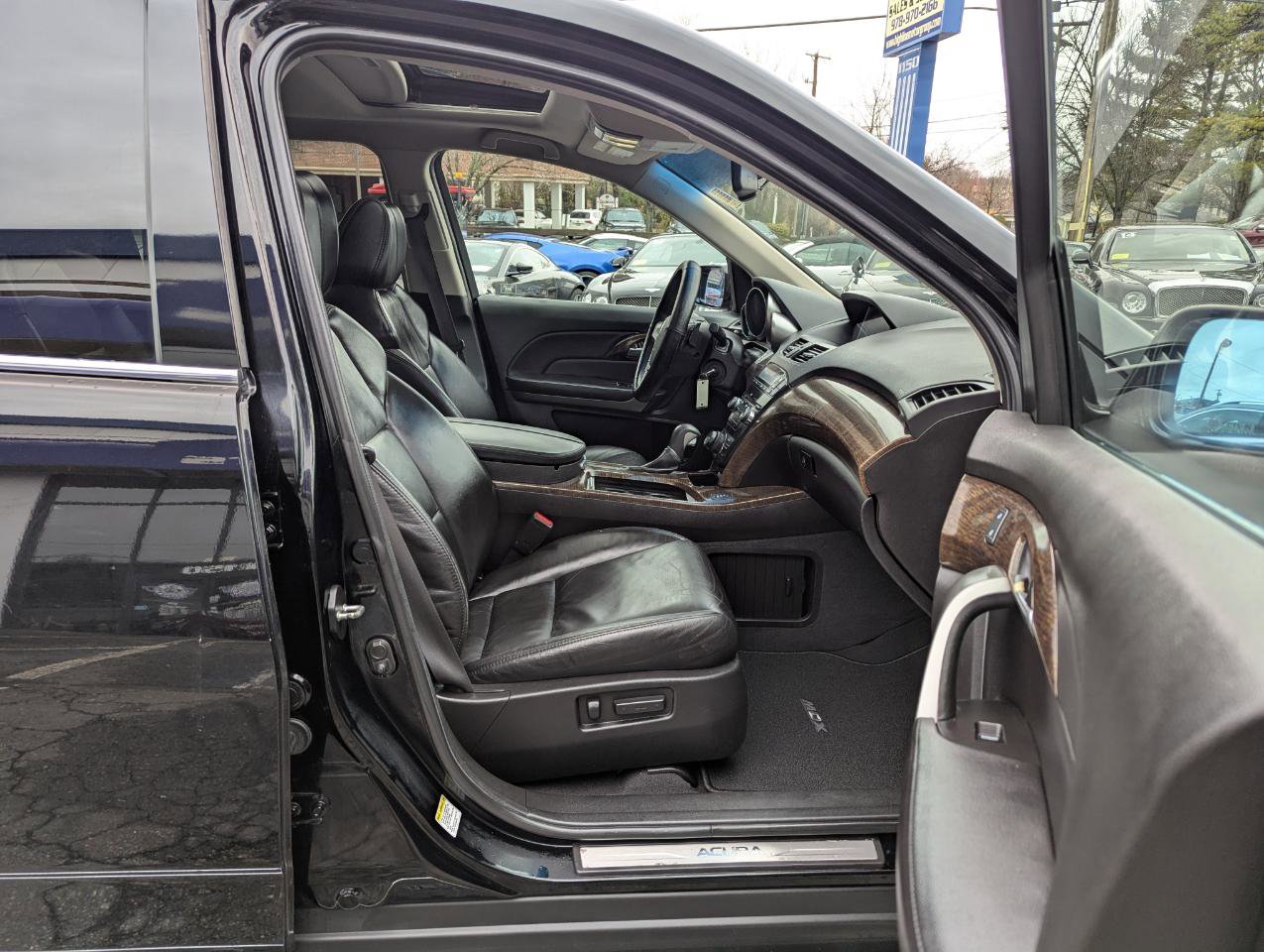 Used 2011 Acura MDX w/ Technology Package AWD/4WD image 35