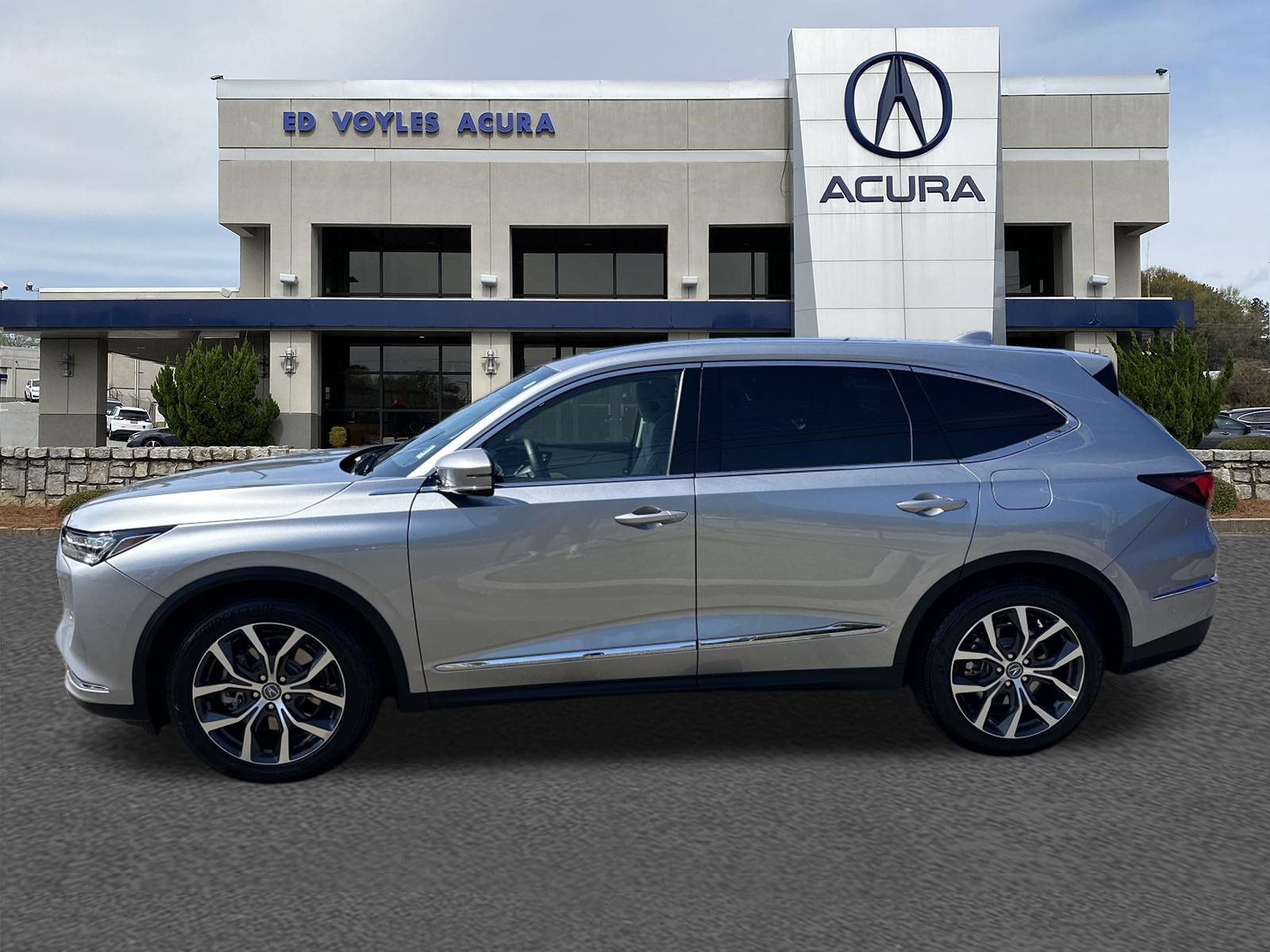 Certified 2024 Acura MDX w/ Technology Package FWD image 8