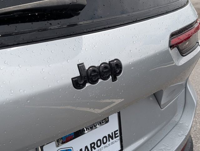 Used 2021 Jeep Grand Cherokee L Laredo AWD/4WD image 16