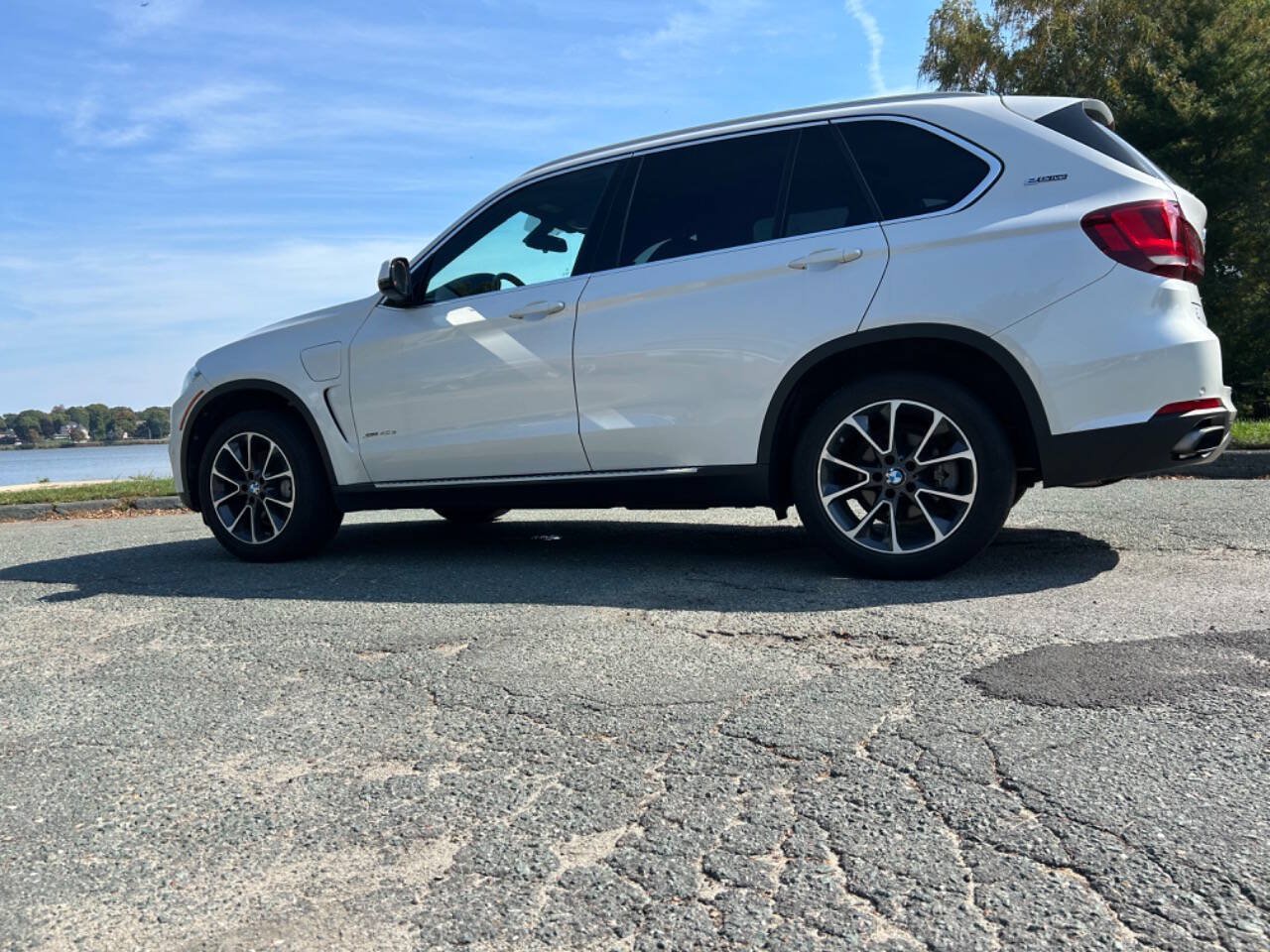 Used 2017 BMW X5 xDrive40e AWD/4WD image 3