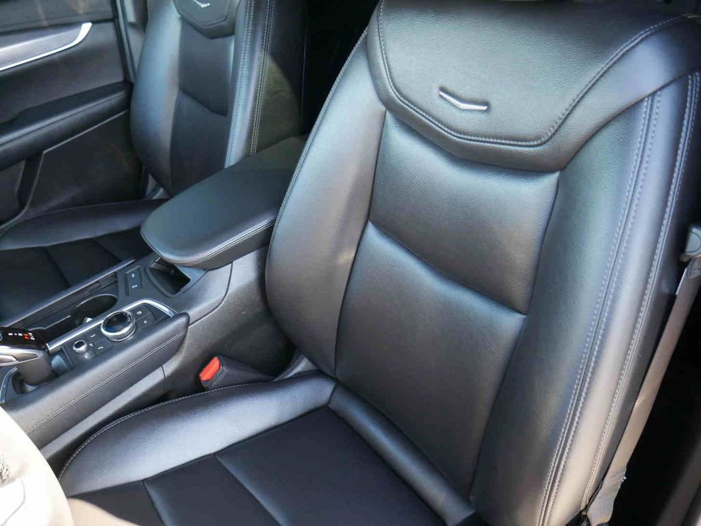 Used 2021 Cadillac XT5 Luxury image 30