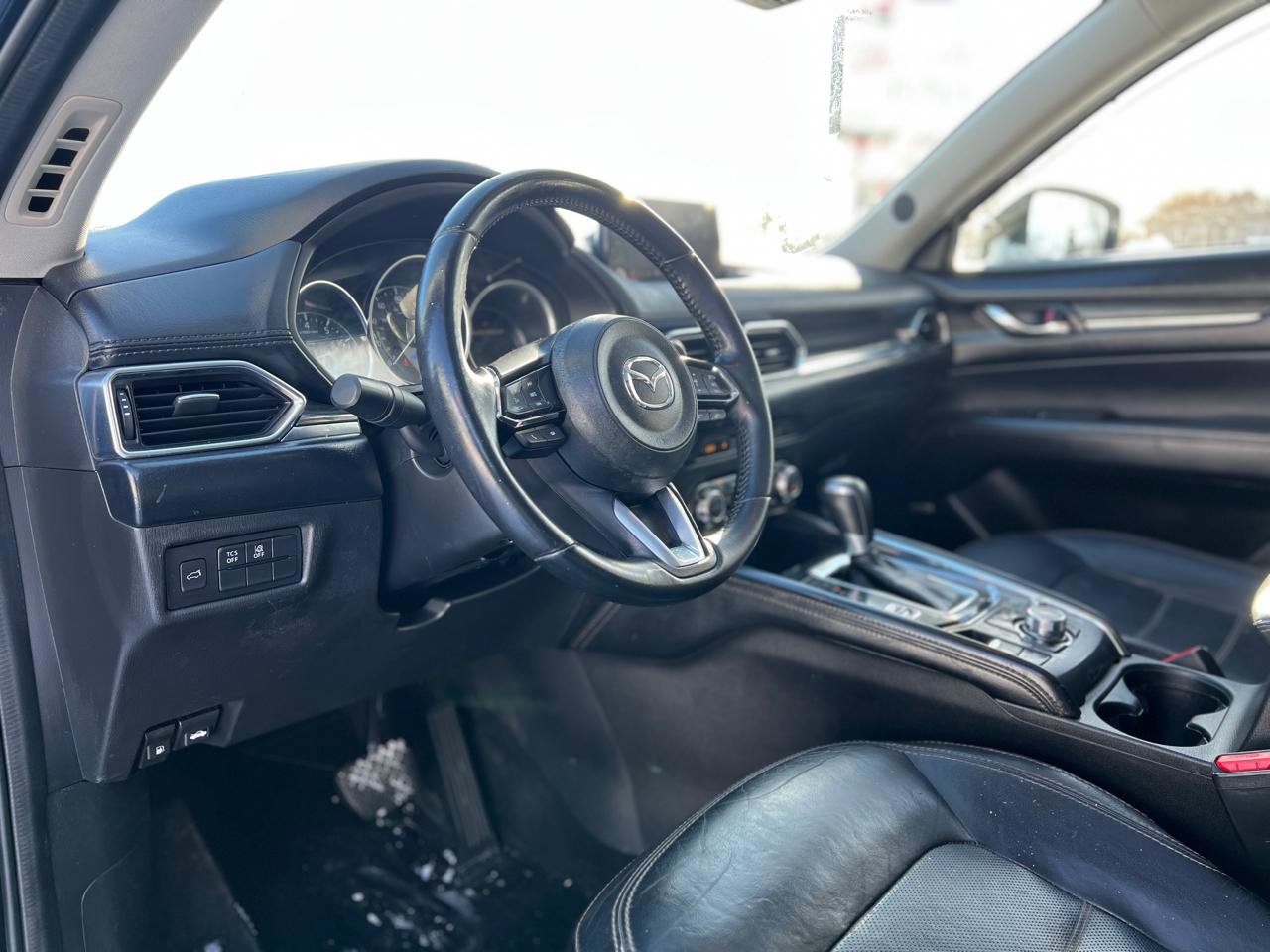 Used 2018 MAZDA CX-5 Grand Touring w/ Premium Package image 16